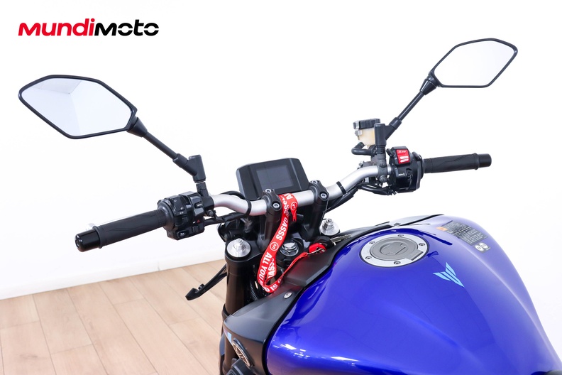 Motorbike image 10