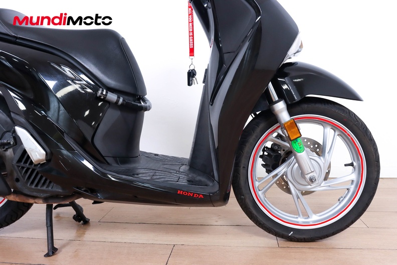 Motorbike image 13