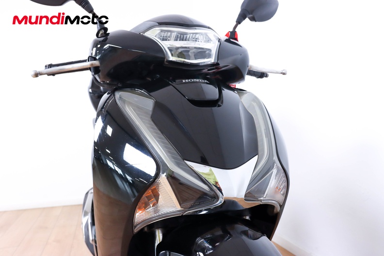 Motorbike image 4