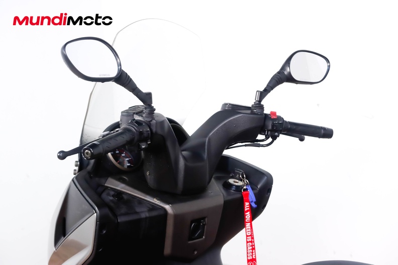 Motorbike image 10