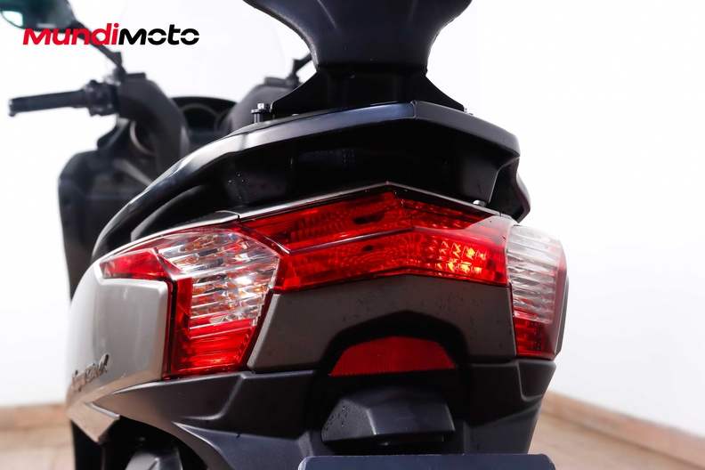 Motorbike image 9