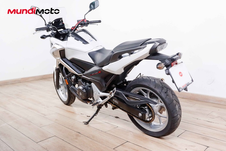 Motorbike image 7