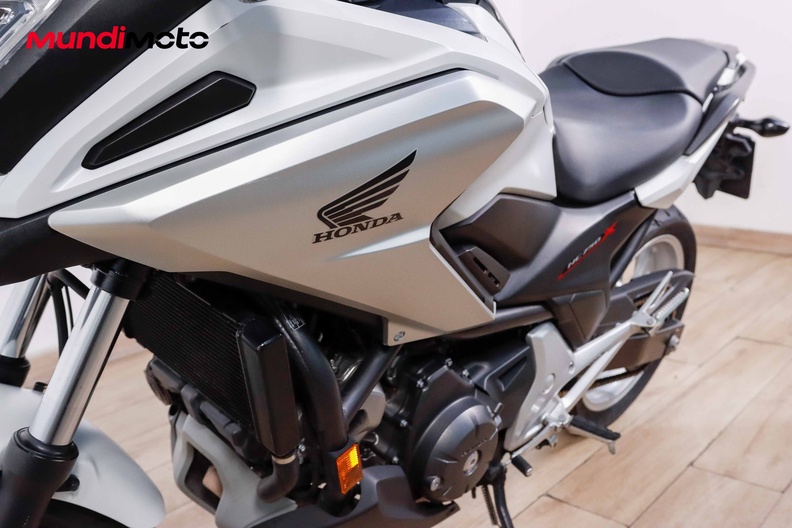 Motorbike image 9