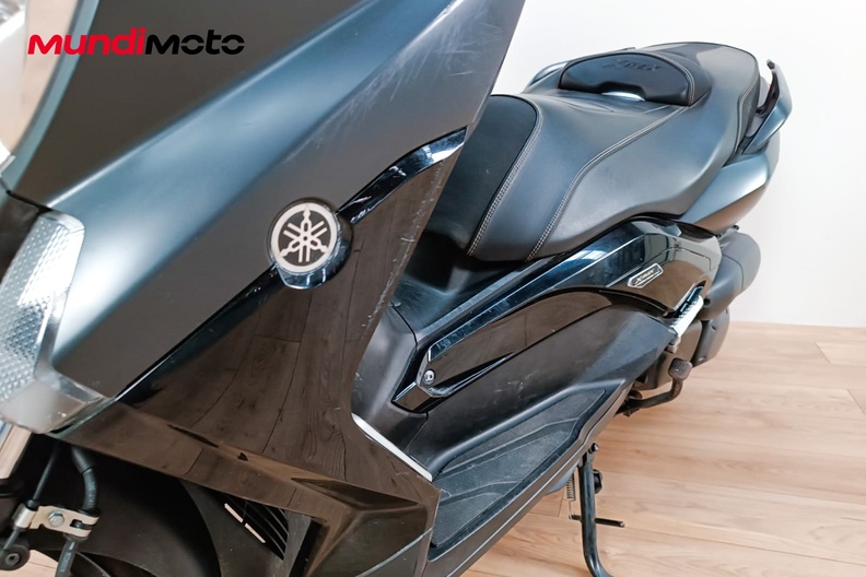 Motorbike image 9
