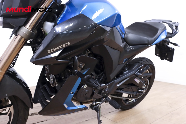 Motorbike image 8