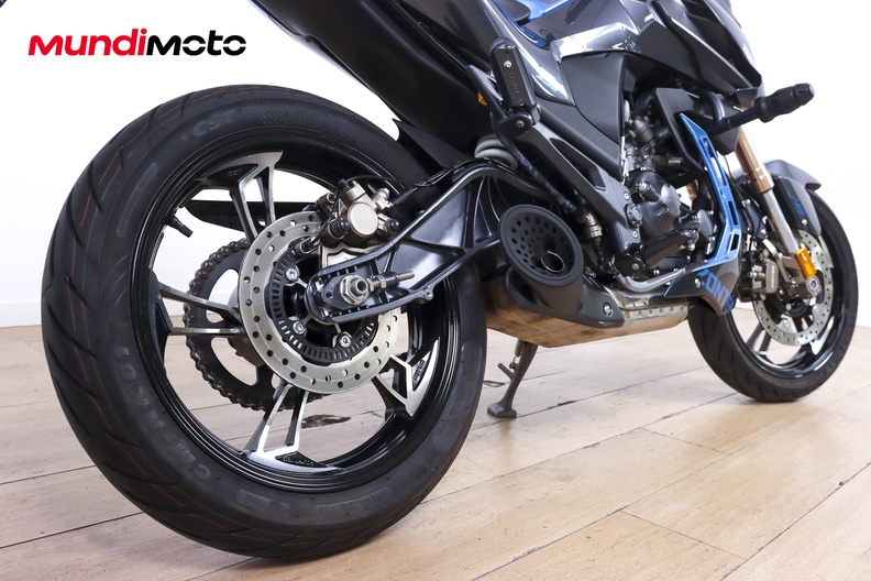 Motorbike image 3