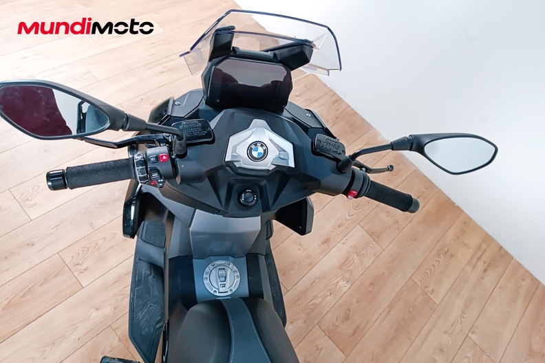 Motorbike image 10