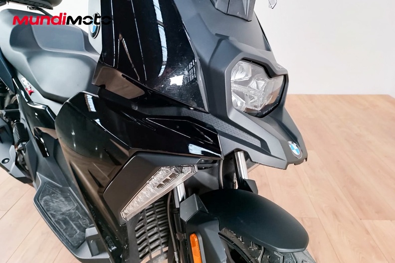 Motorbike image 4