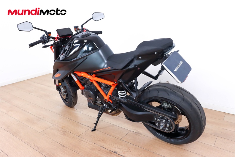 Motorbike image 6