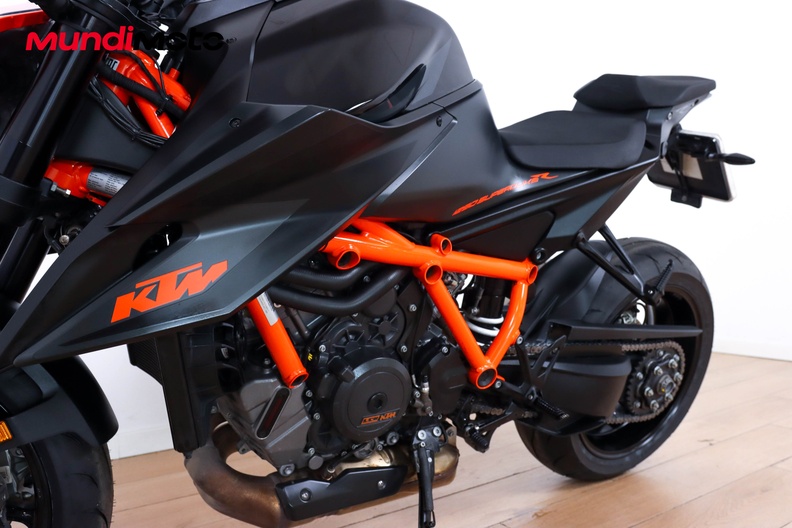 Motorbike image 8