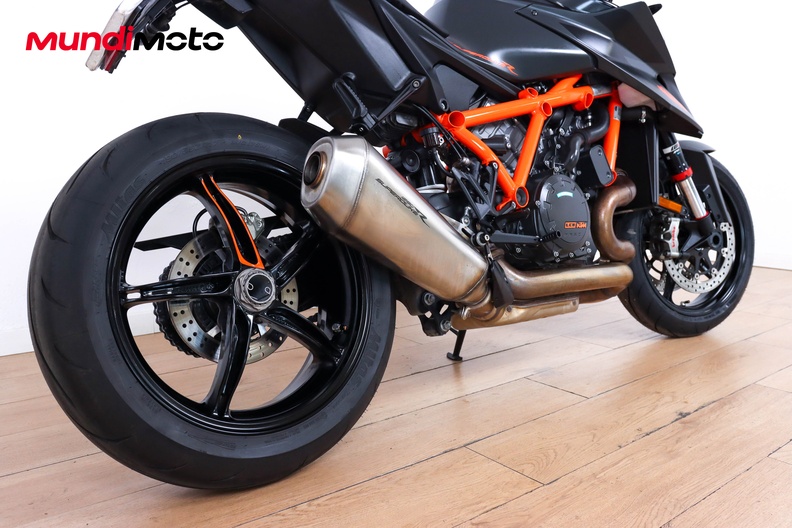 Motorbike image 3