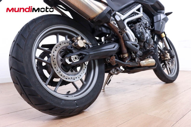 Motorbike image 3