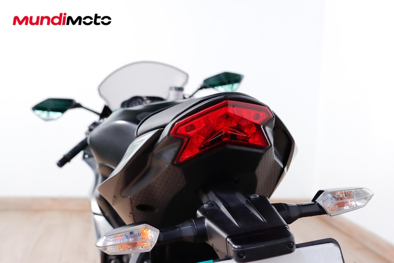 Motorbike image 9