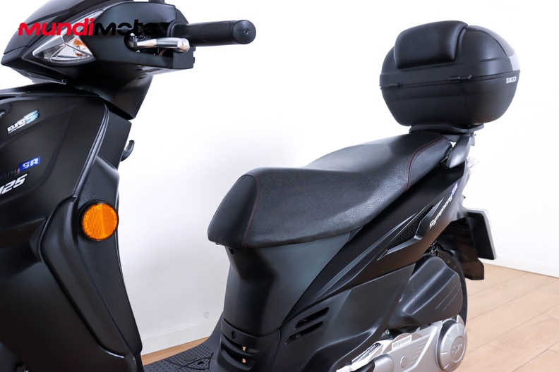 Motorbike image 8