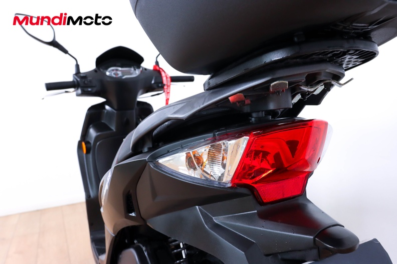 Motorbike image 9