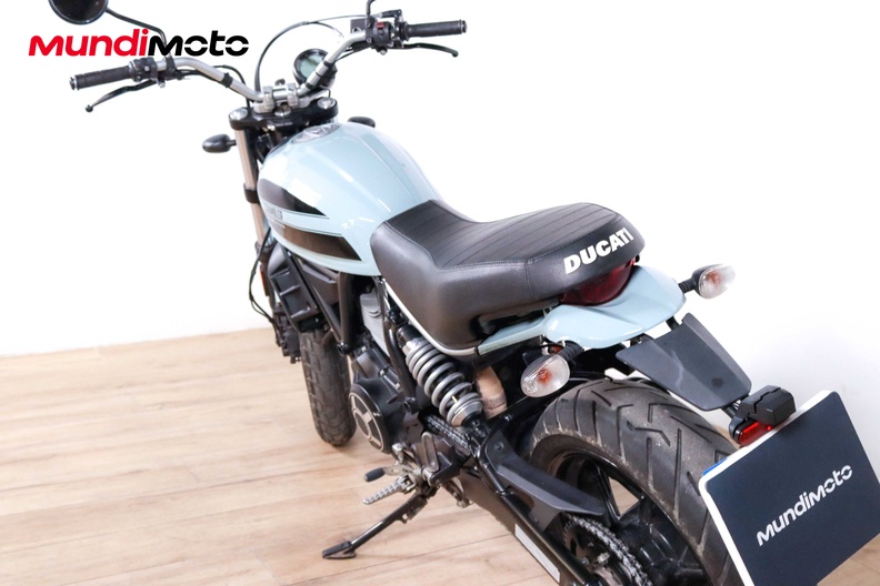 Motorbike image 7