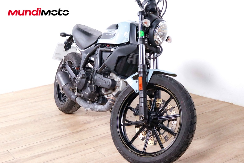 Motorbike image 1
