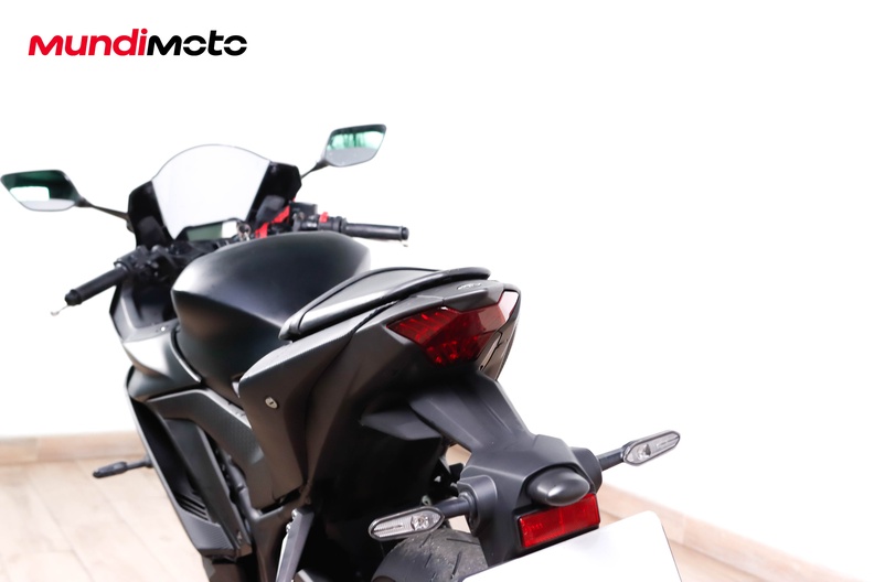 Motorbike image 9