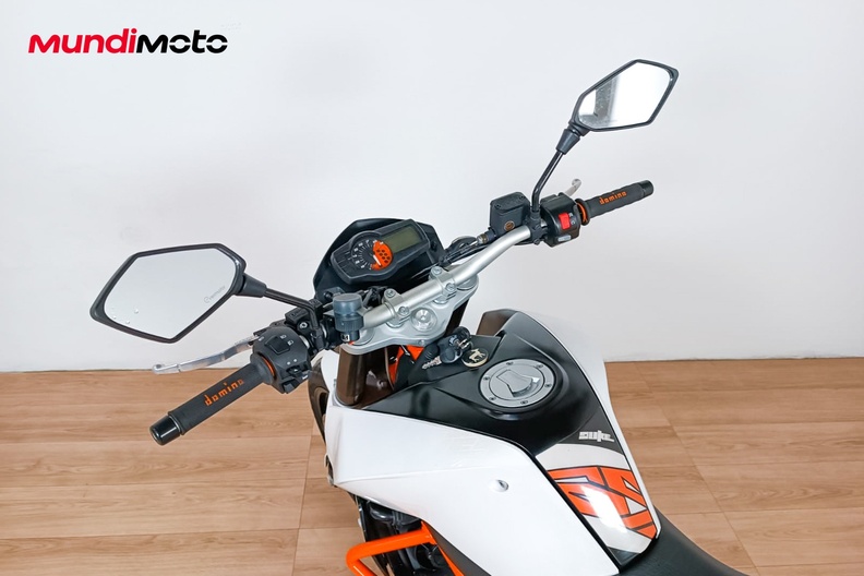 Motorbike image 10