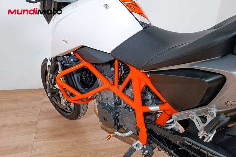 Motorbike image 8
