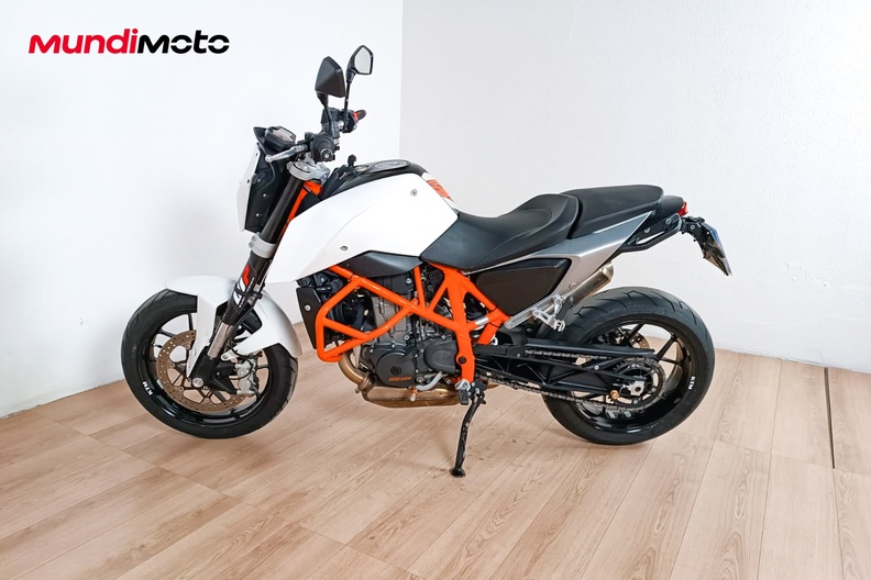 Motorbike image 5