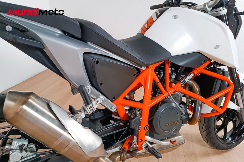 Motorbike image 3