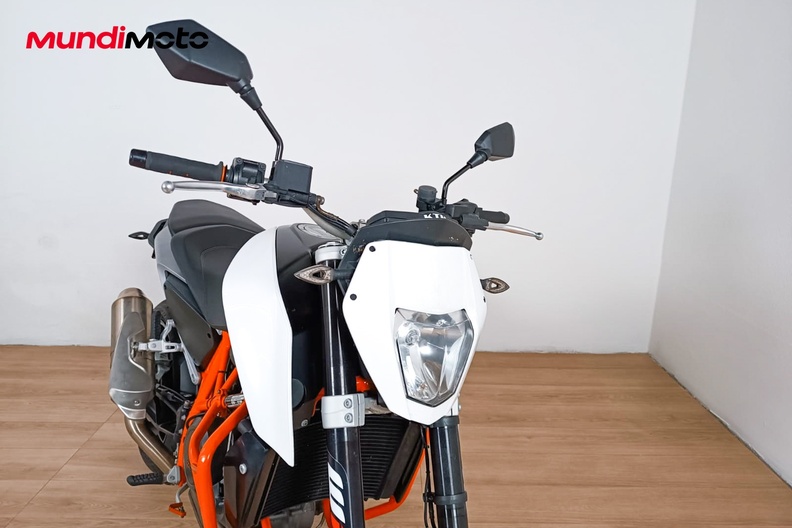 Motorbike image 4
