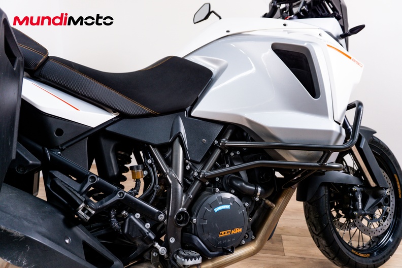 Motorbike image 3