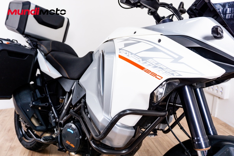 Motorbike image 4
