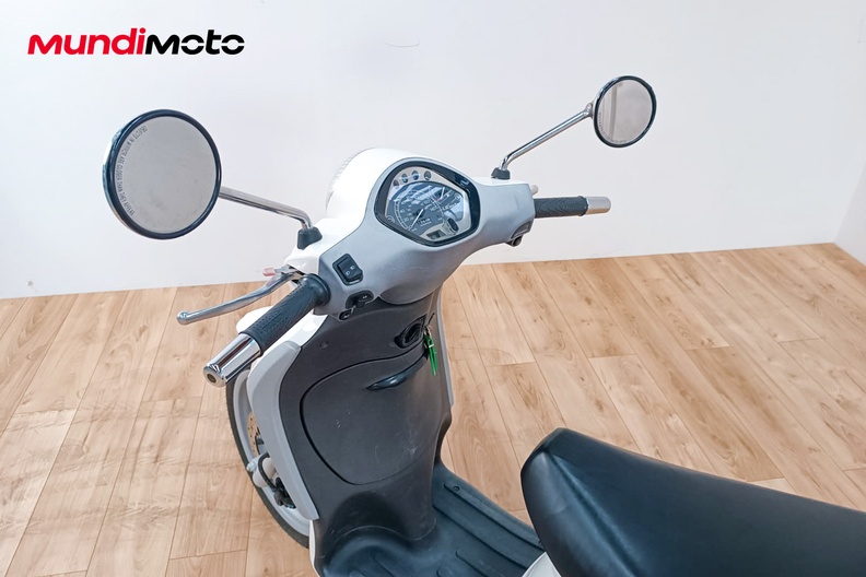 Motorbike image 10