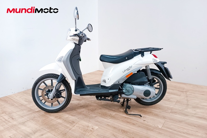 Motorbike image 5