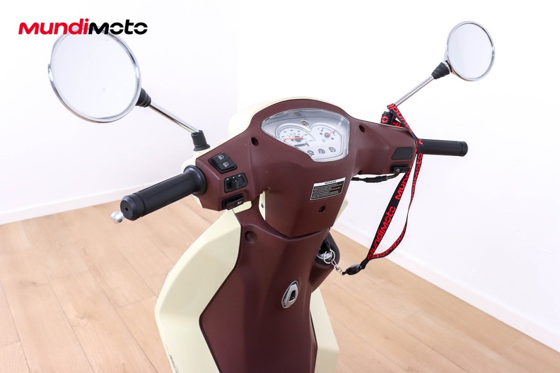 Motorbike image 10