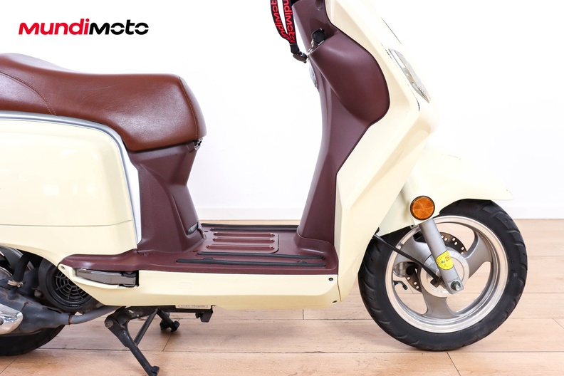 Motorbike image 13