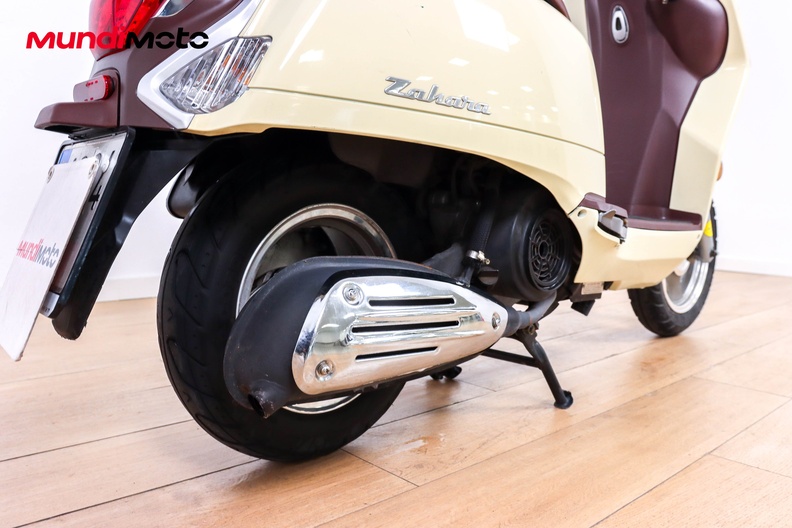 Motorbike image 3