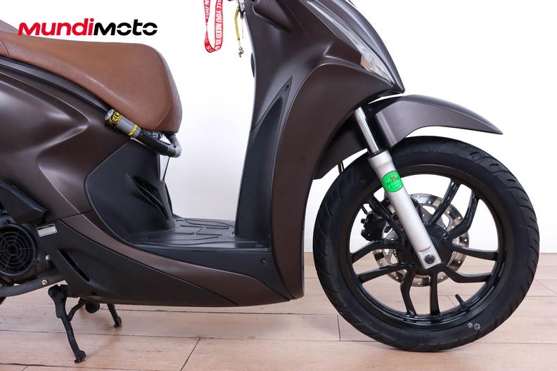 Motorbike image 12