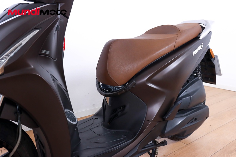 Motorbike image 8