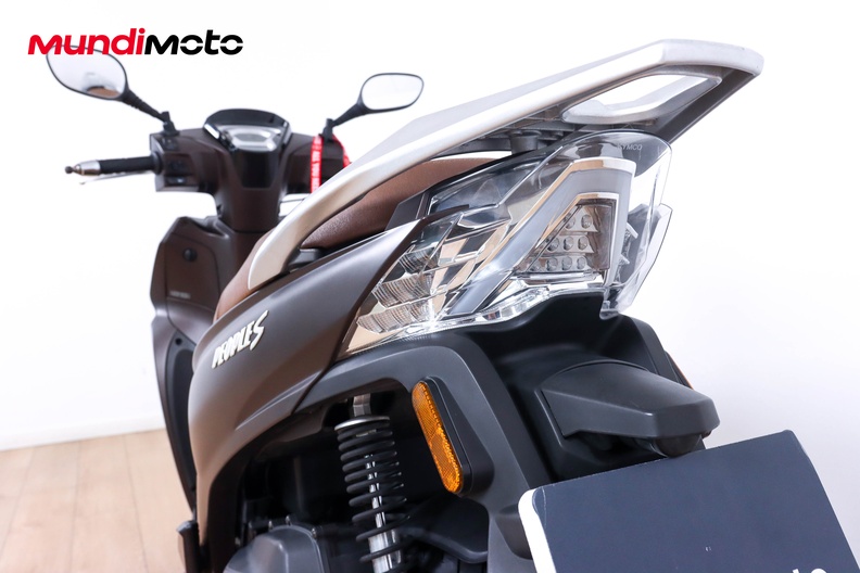 Motorbike image 9