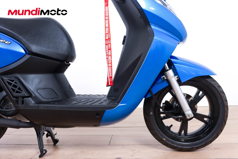 Motorbike image 12