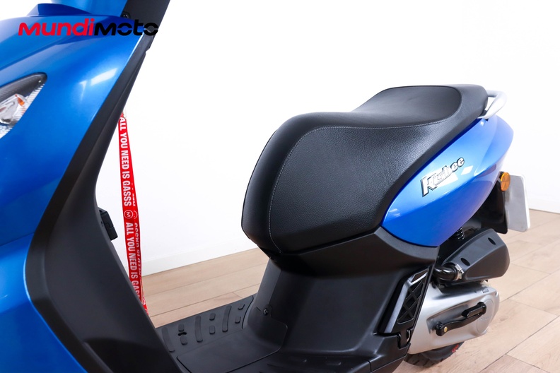 Motorbike image 8