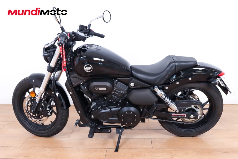 Motorbike image 5