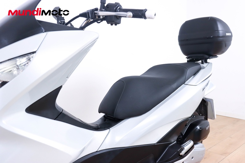 Motorbike image 8