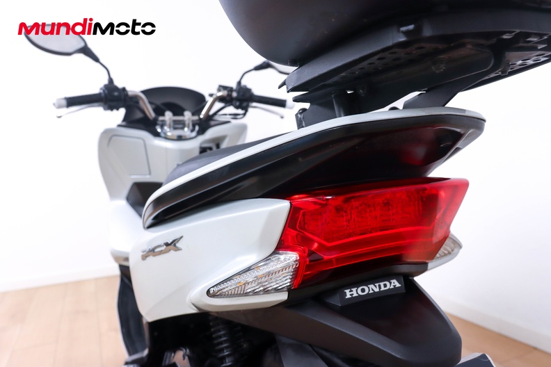 Motorbike image 9