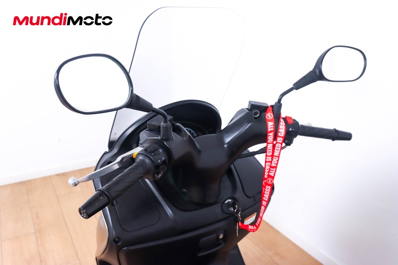 Motorbike image 10