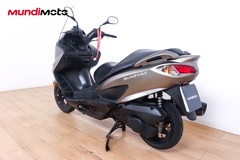 Motorbike image 6
