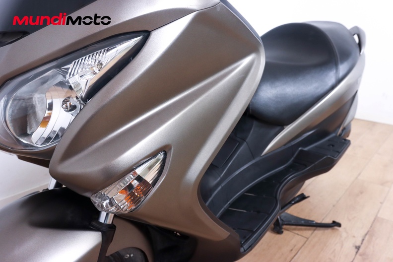 Motorbike image 8
