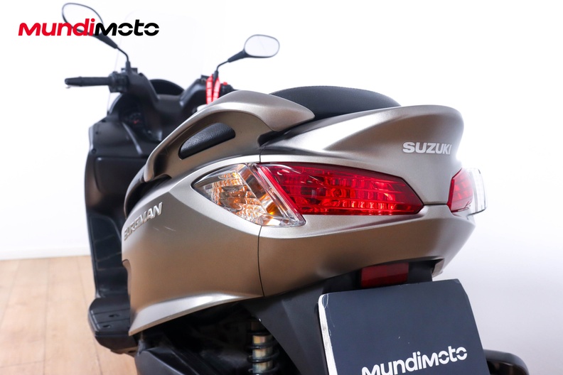Motorbike image 9
