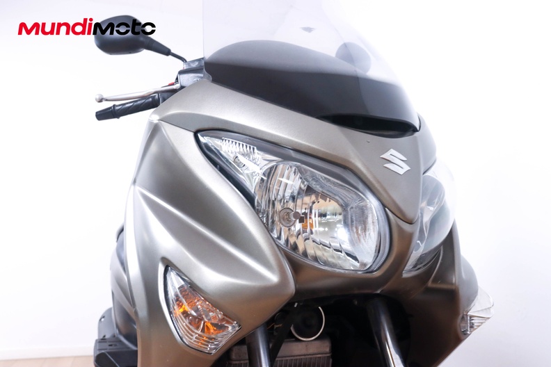 Motorbike image 4