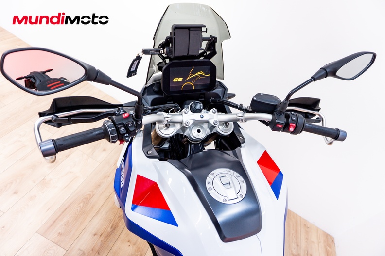 Motorbike image 10