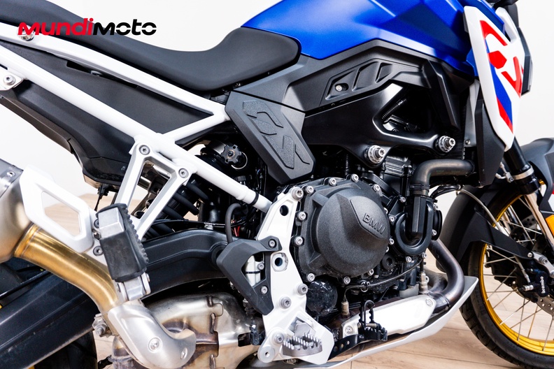 Motorbike image 3
