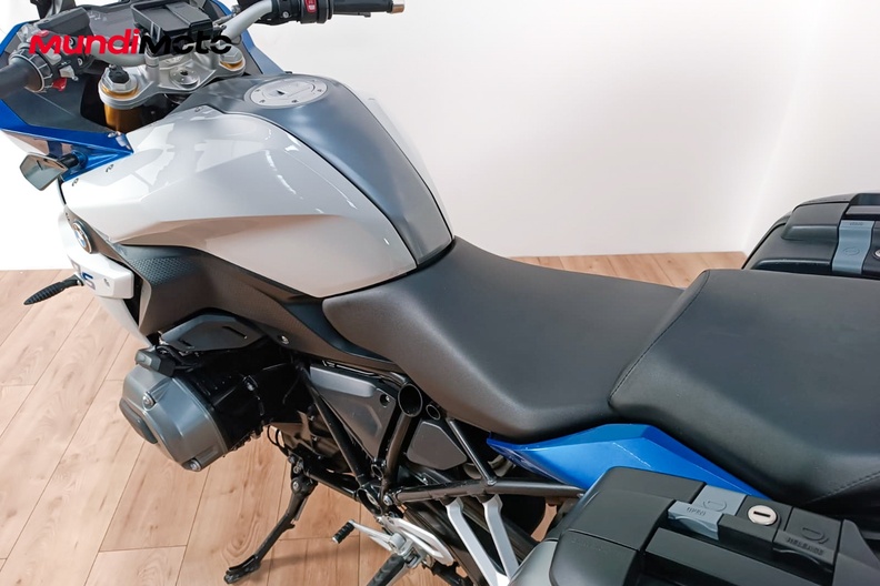 Motorbike image 8